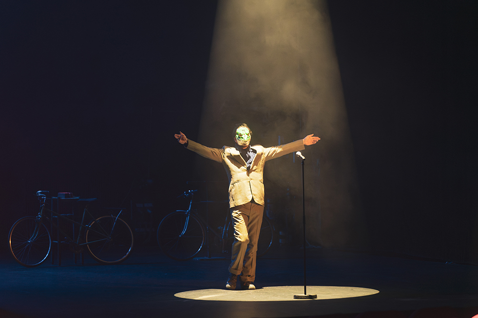 © Pierre Planchenault.