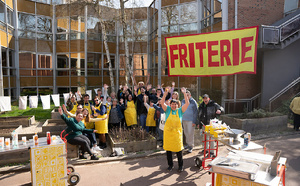 "Friterie mon ami.e" de Lesli Baechel et César Roynette, Compagnie Bonjour Désordre © Clément Martin.
