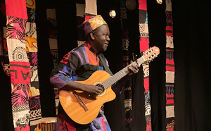 © El Hadji Leeboon Cie La Case du Conteur Tous Droits Réservés.