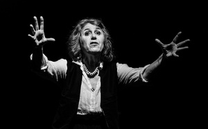 "Le vieux qui lisait des romans d'amour" Entre traque d'un félin tueur de gringos et goût de l'amour romanesque, une épopée au cœur de l'Amazonie