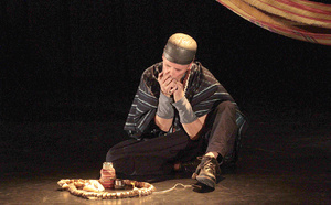 "Le colonel Barbaque, une passion africaine" Un seul en scène où l'Afrique existe à travers le récit d'un combattant ayant fui la France pour lutter contre son régime colonial