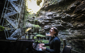 Promenade musicale souterraine au fond du Gouffre de Padirac… le nouveau challenge du pianiste Marco Poingt