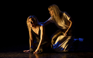 "Phèdre" Dans un esprit très "brookien", la mise en scène épurée de Jean-Yves Brignon fait la part belle aux vers et aux sentiments
