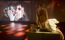 •In 2026• "The Last Hamlet", Pour en finir avec Hamlet, la résistible dés-ascension d'un looser dépressif, misogyne et fouille-merde shakespearien